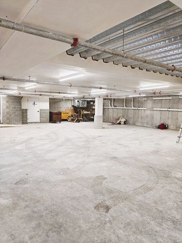 244 L Street 7, Boston, MA 02127