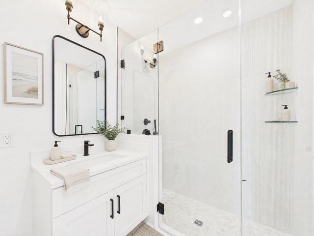 244 L Street 7, Boston, MA 02127