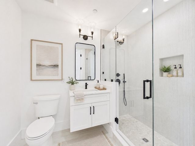 244 L Street 7, Boston, MA 02127