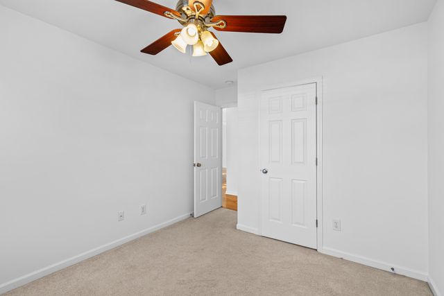 1099 Farmington Road, Charleston, SC 29412