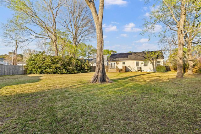 1099 Farmington Road, Charleston, SC 29412