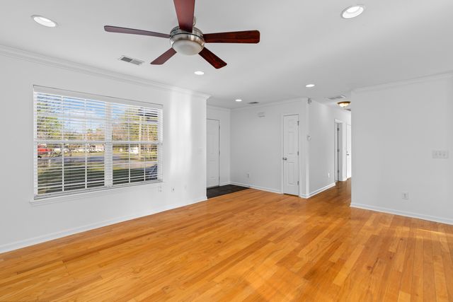 1099 Farmington Road, Charleston, SC 29412