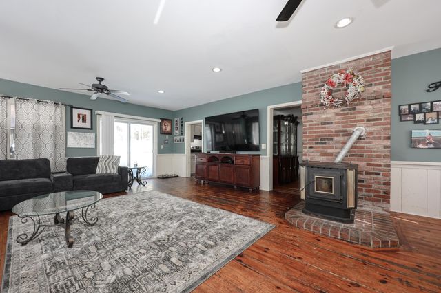 22 Abijah Bridge Road, Weare, NH 03281