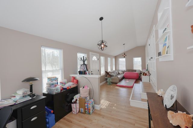 22 Abijah Bridge Road, Weare, NH 03281