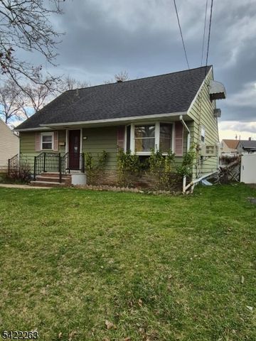 66 Independence Dr, Roselle Boro, NJ 07203
