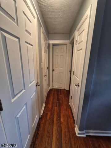 66 Independence Dr, Roselle Boro, NJ 07203