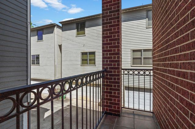 1218 Sandman Street, Houston, TX 77007