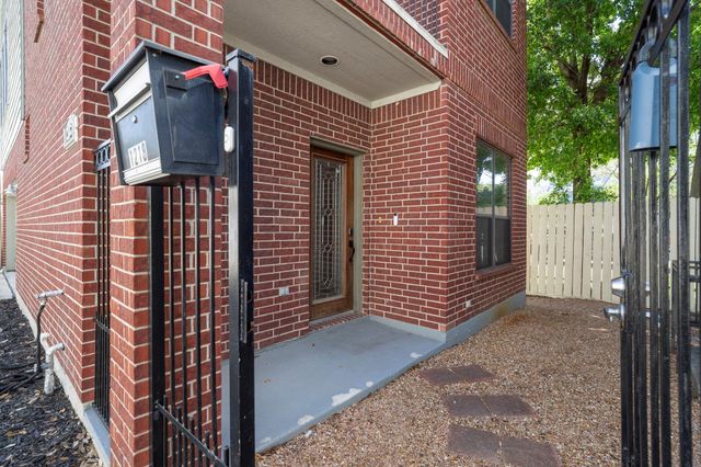 1218 Sandman Street, Houston, TX 77007