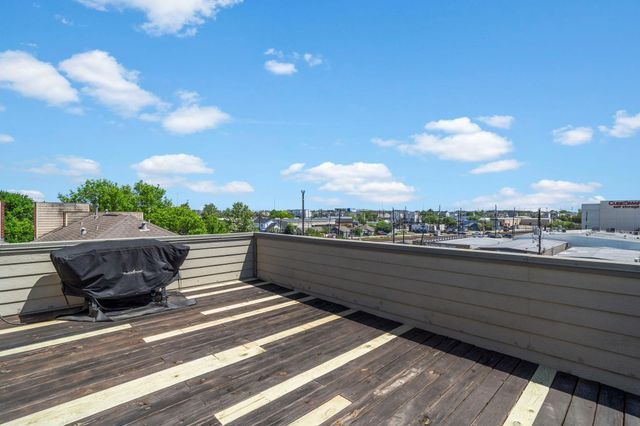 1218 Sandman Street, Houston, TX 77007