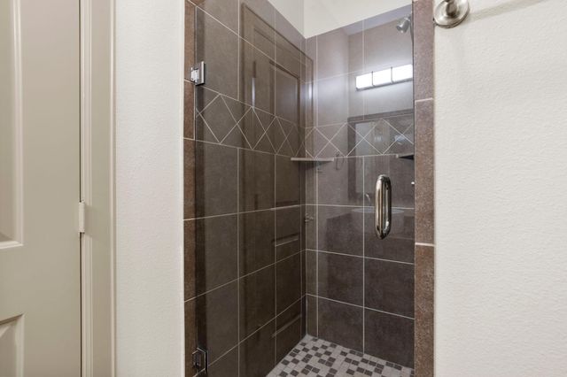 1218 Sandman Street, Houston, TX 77007