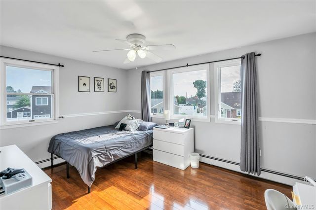 7 Mohawk Drive, Massapequa, NY 11758