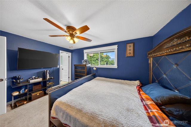 580 SW 3rd Avenue, Oak Harbor, WA 98277