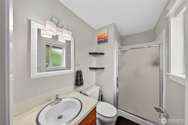 580 SW 3rd Avenue, Oak Harbor, WA 98277