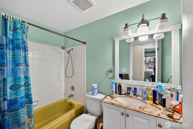 580 SW 3rd Avenue, Oak Harbor, WA 98277