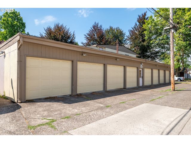1951 LOUISIANA St, Longview, WA 98632