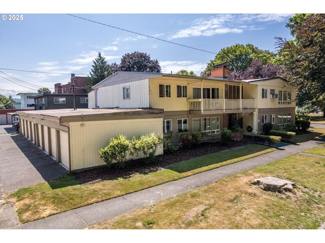 1951 LOUISIANA St, Longview, WA 98632