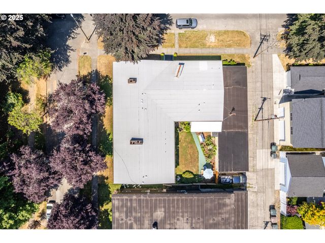 1951 LOUISIANA St, Longview, WA 98632