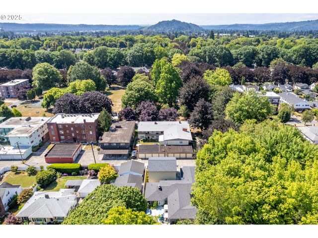 1951 LOUISIANA St, Longview, WA 98632