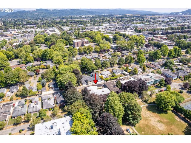 1951 LOUISIANA St, Longview, WA 98632