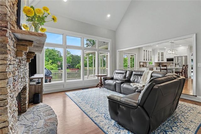 8895 Willowbrae Lane, Roswell, GA 30076