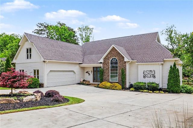 8895 Willowbrae Lane, Roswell, GA 30076