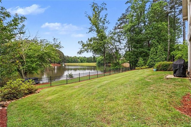 8895 Willowbrae Lane, Roswell, GA 30076
