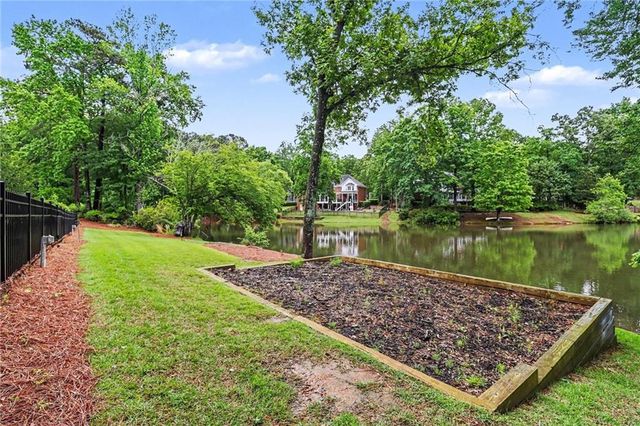 8895 Willowbrae Lane, Roswell, GA 30076
