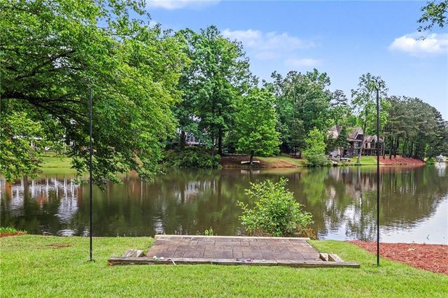 8895 Willowbrae Lane, Roswell, GA 30076