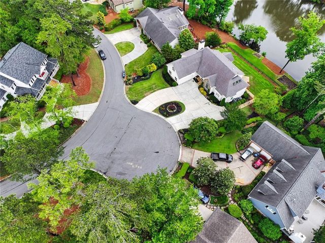 8895 Willowbrae Lane, Roswell, GA 30076