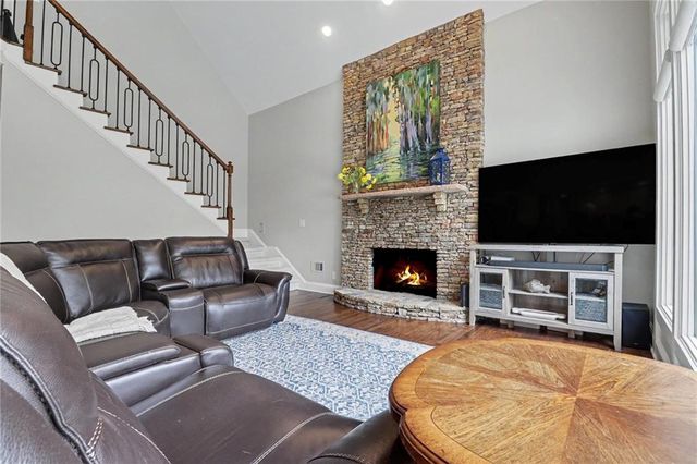 8895 Willowbrae Lane, Roswell, GA 30076