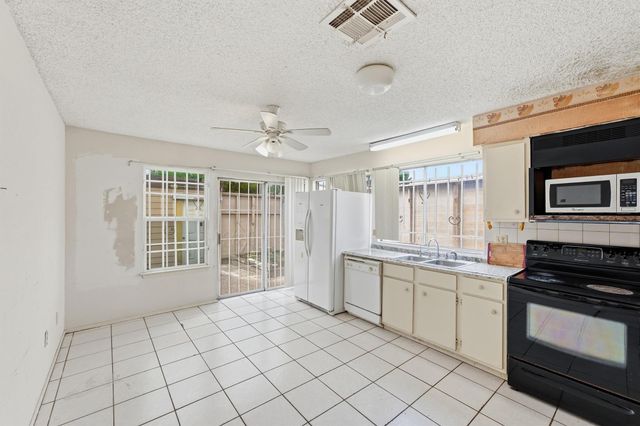 10331 Huntington Place Drive 331, Houston, TX 77099