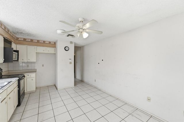 10331 Huntington Place Drive 331, Houston, TX 77099