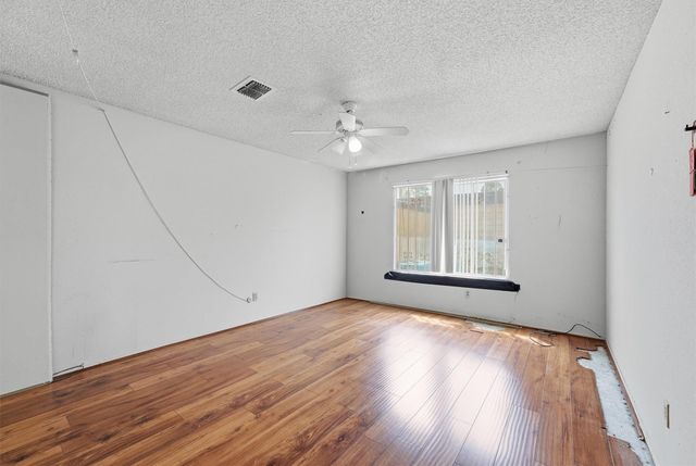 10331 Huntington Place Drive 331, Houston, TX 77099