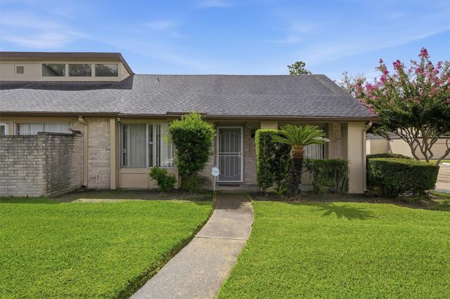10331 Huntington Place Drive 331, Houston, TX 77099