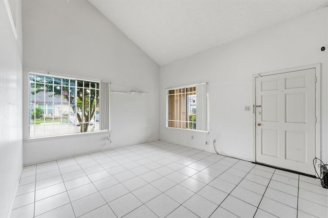 10331 Huntington Place Drive 331, Houston, TX 77099
