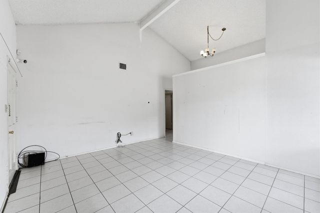 10331 Huntington Place Drive 331, Houston, TX 77099