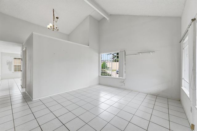 10331 Huntington Place Drive 331, Houston, TX 77099