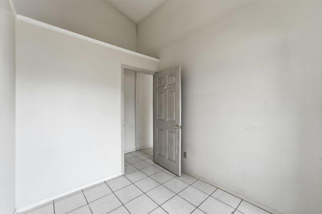 10331 Huntington Place Drive 331, Houston, TX 77099