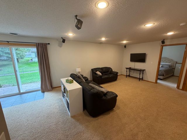 25724 Goldfinch Avenue, Wyoming, MN 55092
