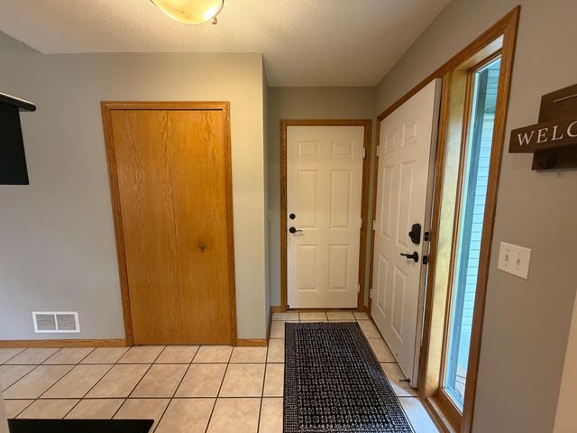 25724 Goldfinch Avenue, Wyoming, MN 55092
