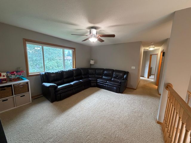 25724 Goldfinch Avenue, Wyoming, MN 55092