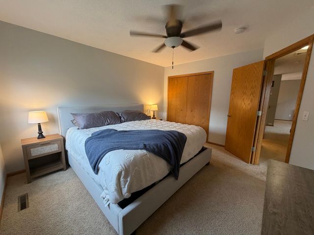 25724 Goldfinch Avenue, Wyoming, MN 55092