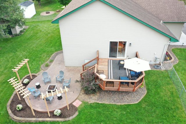 25724 Goldfinch Avenue, Wyoming, MN 55092