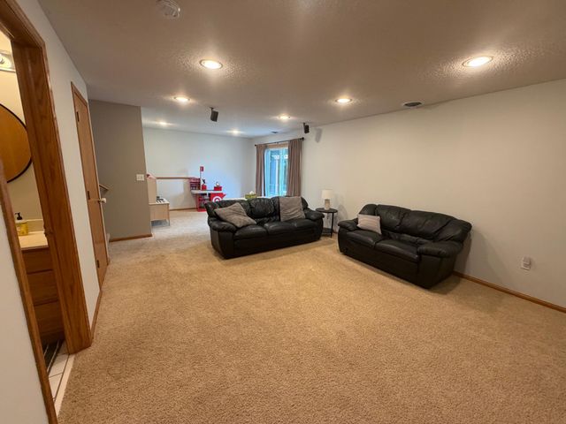 25724 Goldfinch Avenue, Wyoming, MN 55092