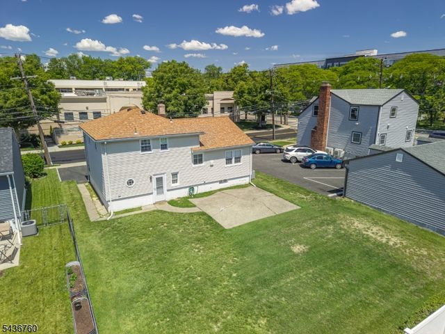 112 Berdan St, Rochelle Park Twp., NJ 07662