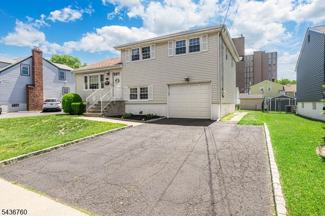 112 Berdan St, Rochelle Park Twp., NJ 07662