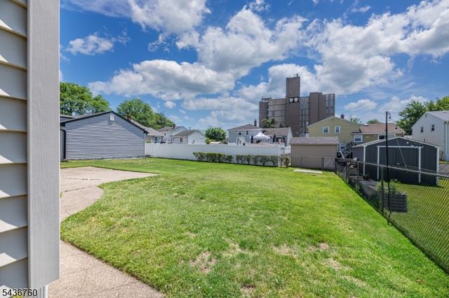 112 Berdan St, Rochelle Park Twp., NJ 07662