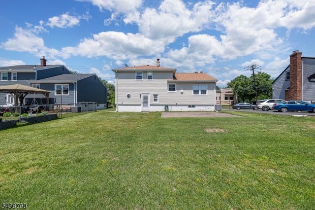 112 Berdan St, Rochelle Park Twp., NJ 07662