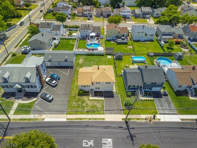112 Berdan St, Rochelle Park Twp., NJ 07662