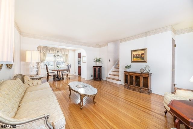 112 Berdan St, Rochelle Park Twp., NJ 07662